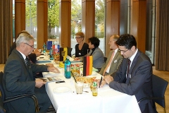 csm_Besuch_Delegation-Kroatien_Tisch_15-10-2015_f4b0031f7a